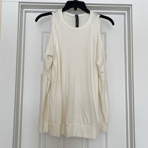 Design Lab White Soft Cold Shoulder Long Sleeve Sweatshirt Size Small - Picture 3 of 6